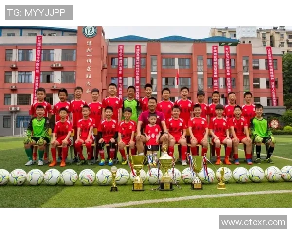 学校足球与音乐的完美结合助力学生全面发展与成长之路